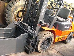 佛山叉車維修：叉車切勿超負(fù)荷作業(yè)！